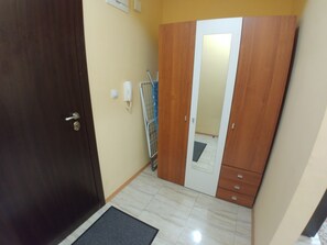 Blackout curtains, soundproofing, iron/ironing board, free WiFi