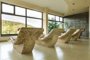 桑拿、湿蒸房、土耳其浴、身体护理、水疗法、芳香疗法