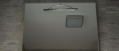 Deluxe Double Room (White MInd) | Bathroom | Shower, hydromassage showerhead, hair dryer, bidet