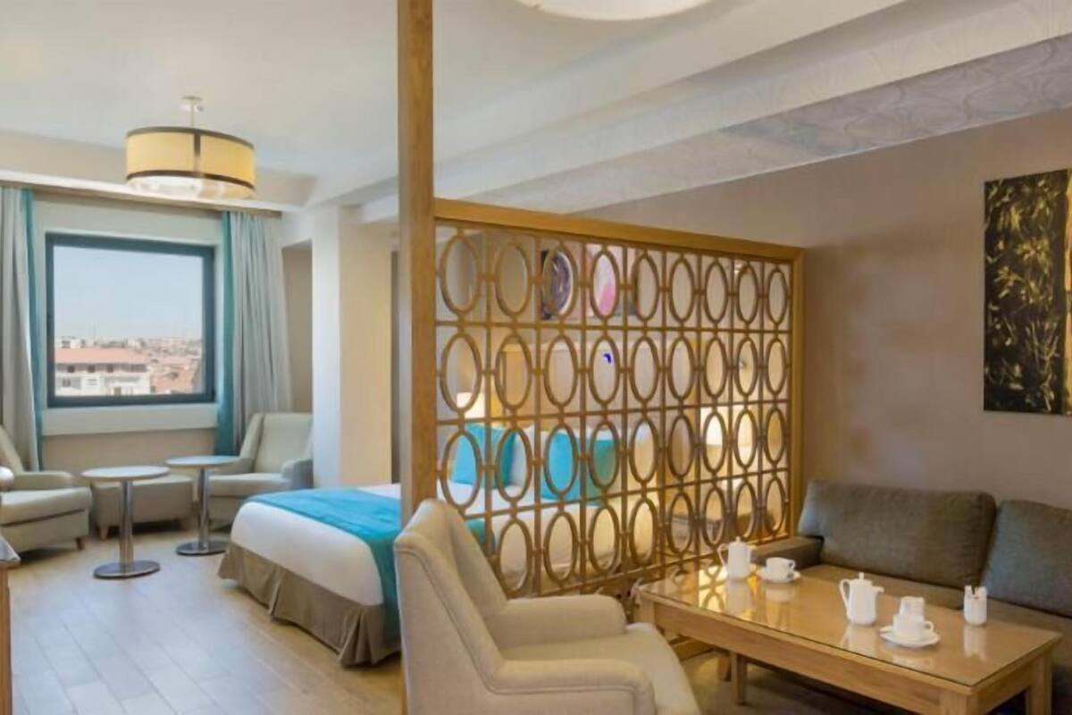 Phòng Suite Junior | Bộ đồ giường cao cấp, minibar với thức uống miễn phí