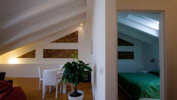 Quarto casal standard | 1 quarto, frigobar, cofres nos quartos, escrivaninha