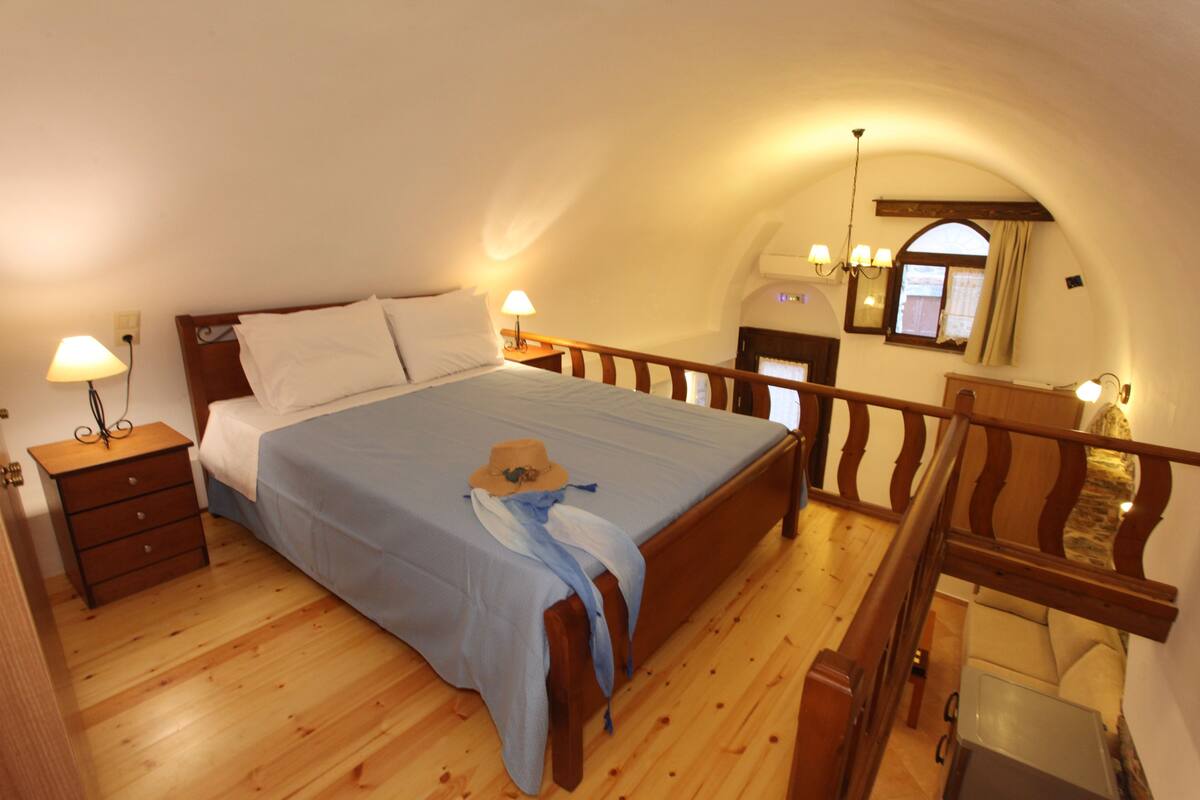 Suite familiar, varias camas, cocina (Militas) | Ropa de cama de alta calidad, colchones viscoelásticos, caja fuerte
