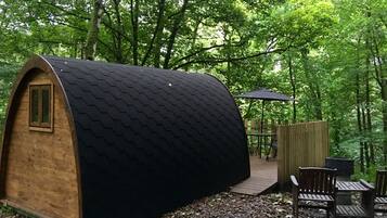Kabin, ensuite, pemandangan sungai (4- Elite-Hot tub) | Tirai kedap cahaya