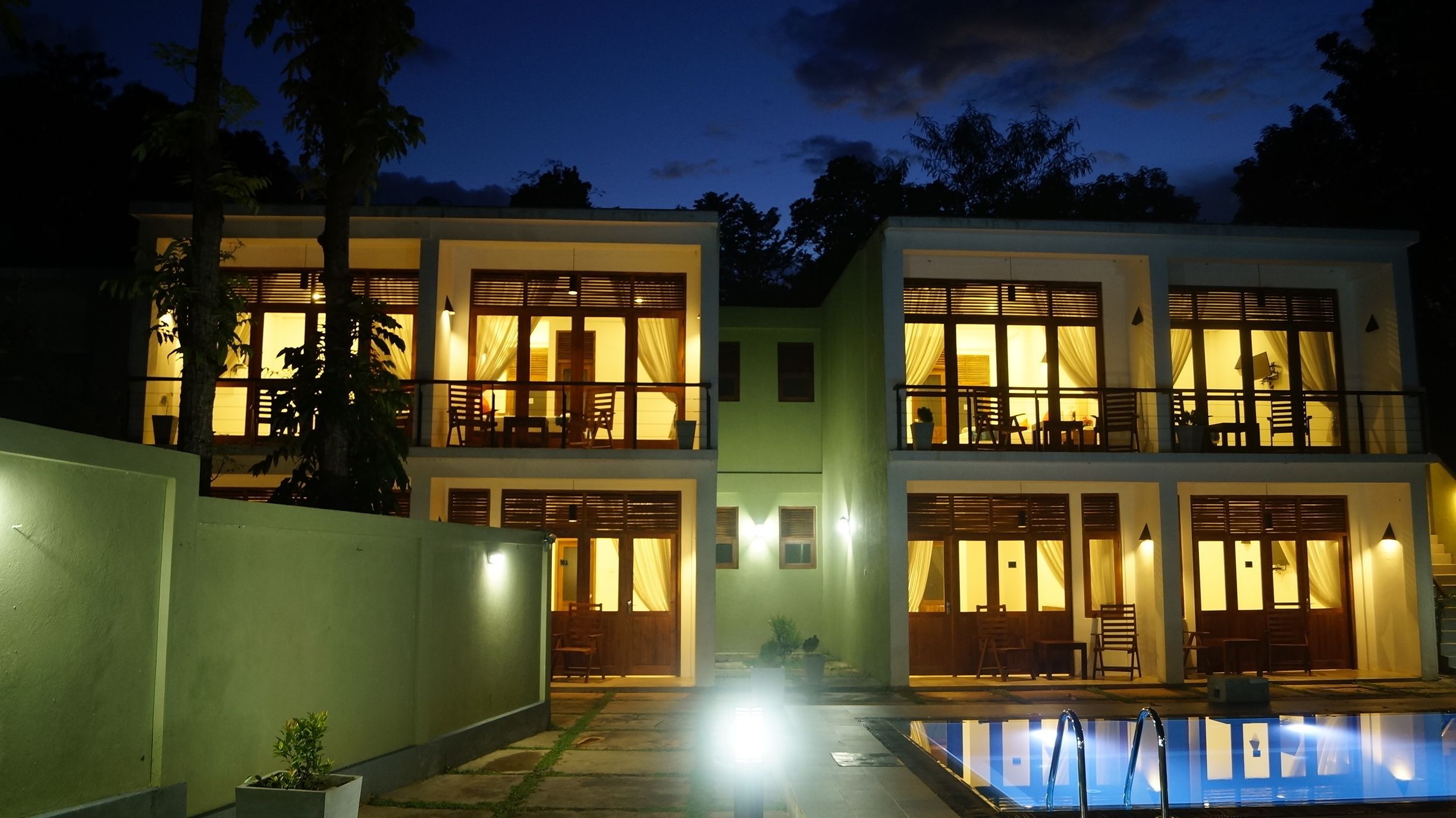 Fassade der Unterkunft – Abend/Nacht