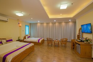 Deluxe Family Room | Minibar, desk, soundproofing, iron/ironing board - Kantel Hotel (Mandalay)