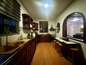 Luxury Apartment, 2 Bedrooms | Private kitchen | Full-size fridge, microwave, oven, stovetop - R&G Justlikehome Apartments (Quatre Bornes)