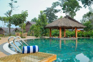 Piscine extérieure