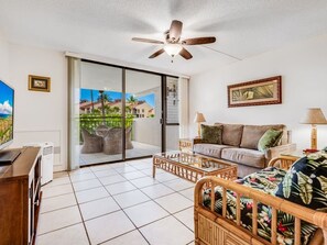 TV, DVD player - Kihei Ease Thrives! Lanai, Kitchen, AC, Laundry, WiFi+Flat Screen–Kamaole Sands 6203 (KIHEI)