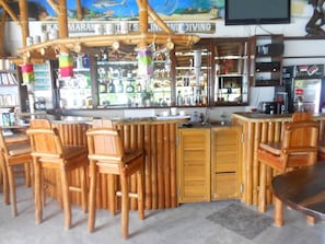 Bar (in der Unterkunft)