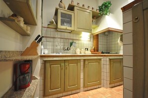 Apartment, 3 Bedrooms | Private kitchen | Fridge, microwave, coffee/tea maker - Miramare (Cesenatico)