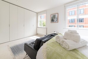 2 chambres, fer et planche à repasser, Wi-Fi, draps fournis