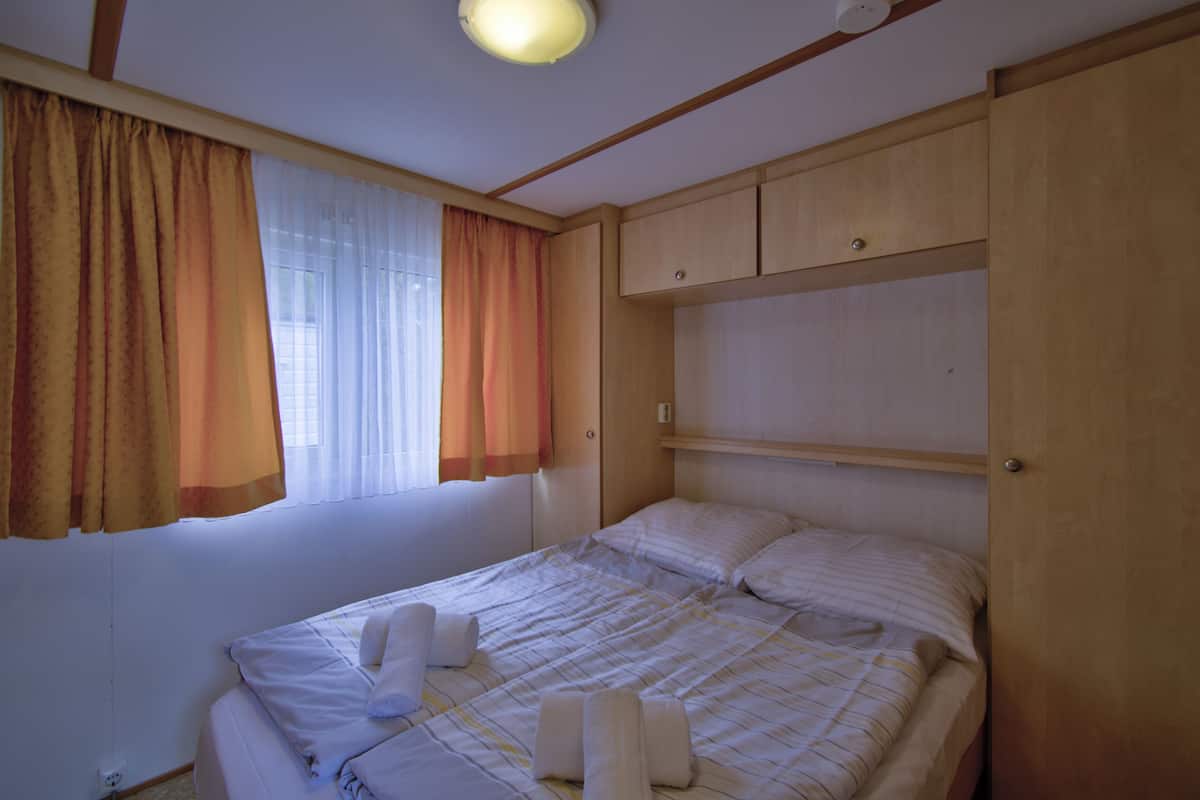 Mobile Basic-Unterkunft, 2 Schlafzimmer | 2 Schlafzimmer, Bettwäsche