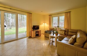 Comfort Townhome, 3 Bedrooms, Non Smoking | Living area