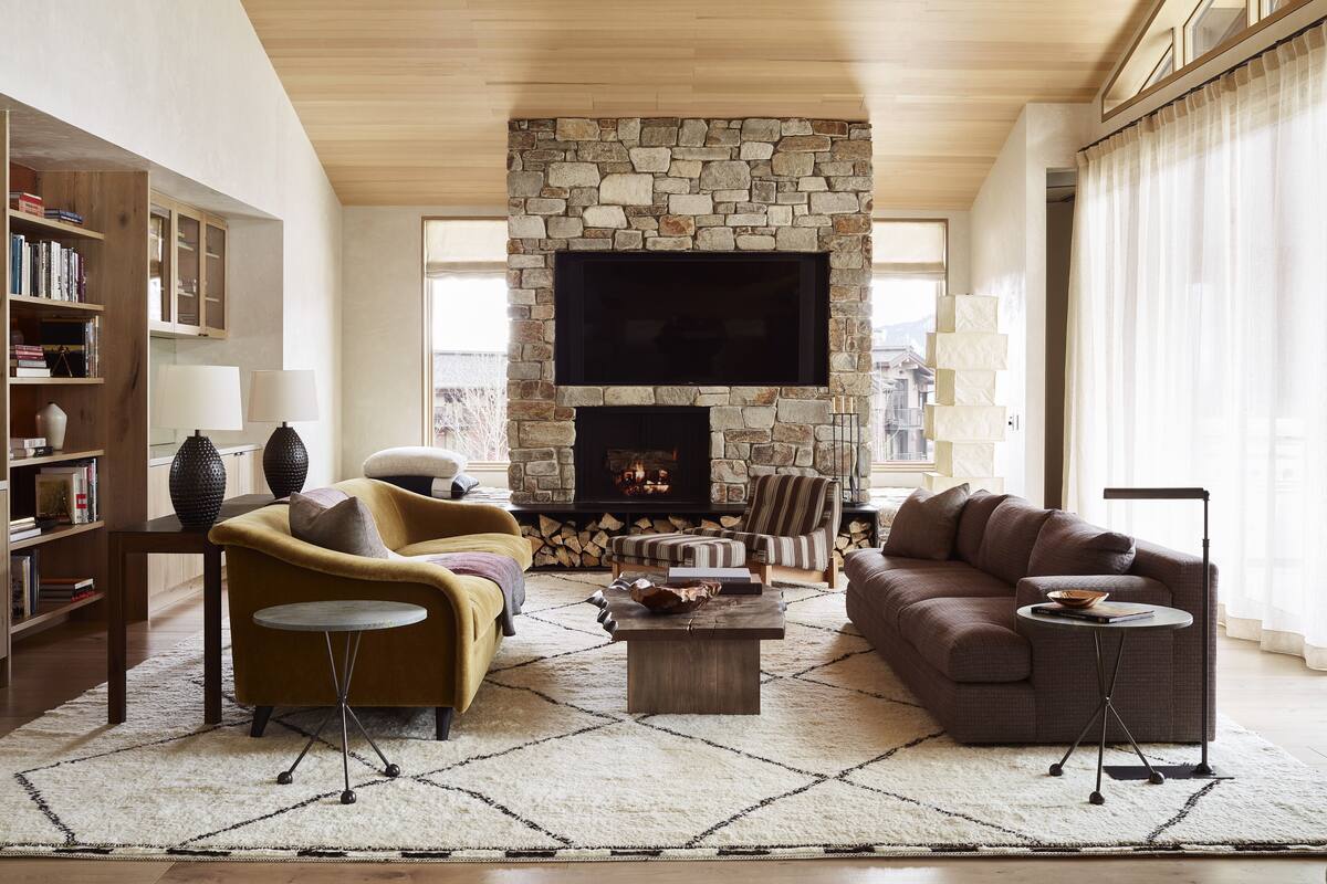 Four Bedroom Suite - Newberry | Living area | 60-inch Smart TV with digital channels, TV, fireplace