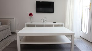 Deluxe Apartment, Multiple Beds, Non Smoking | Living room - Greenbank Apartments (Waterford)