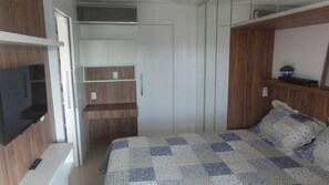 Apartamento conforto, várias camas, para não fumantes, vista para o mar | 2 quartos, cortinas blackout, ferros/tábuas de passar roupa