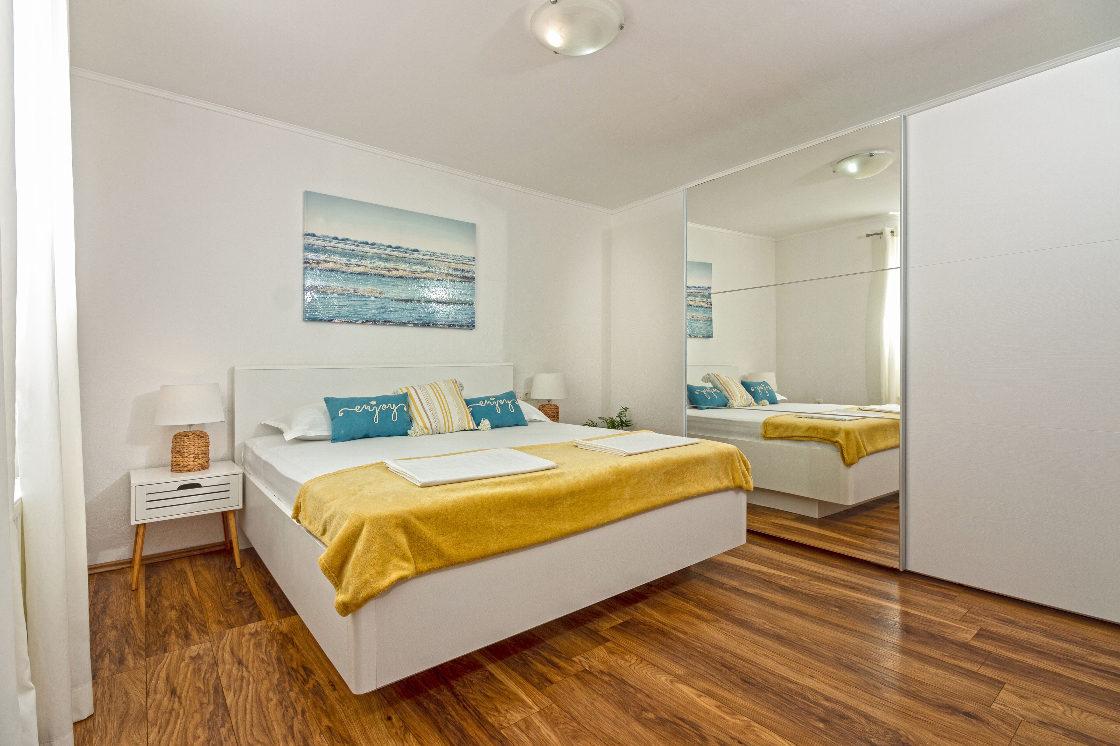 4 Schlafzimmer, Zimmersafe, Bügeleisen/Bügelbrett, kostenloses WLAN