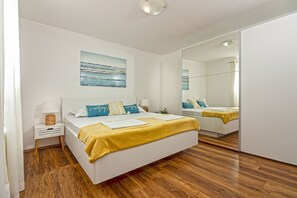 4 bedrooms, in-room safe, iron/ironing board, free WiFi