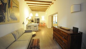 Apartamento, 1 quarto | Sala de estar