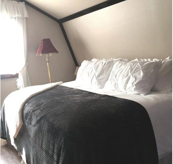 1 bedroom, iron/ironing board, travel cot, free WiFi