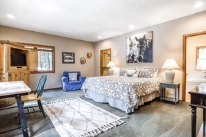 5 makuuhuonetta, silitysrauta/-lauta, internet, vuodevaatteet