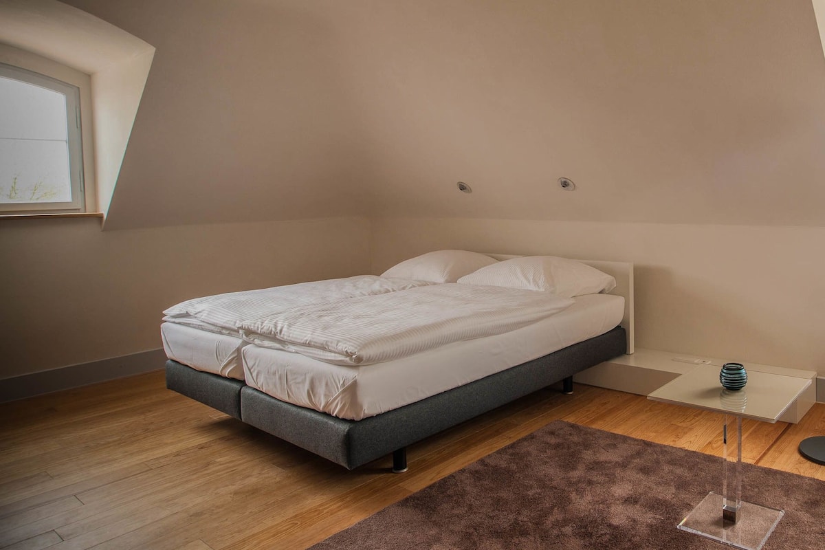 Standard Single Room | Desk, cots/infant beds, rollaway beds, free WiFi
