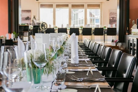 Restaurant. Villa Behr