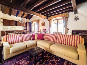 Appartement, 3 chambres, terrasse | Coin séjour