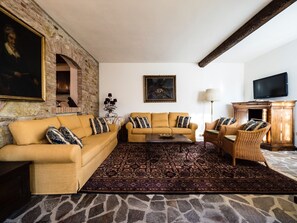 Appartement, 3 chambres, rez-de-chaussée | Coin séjour