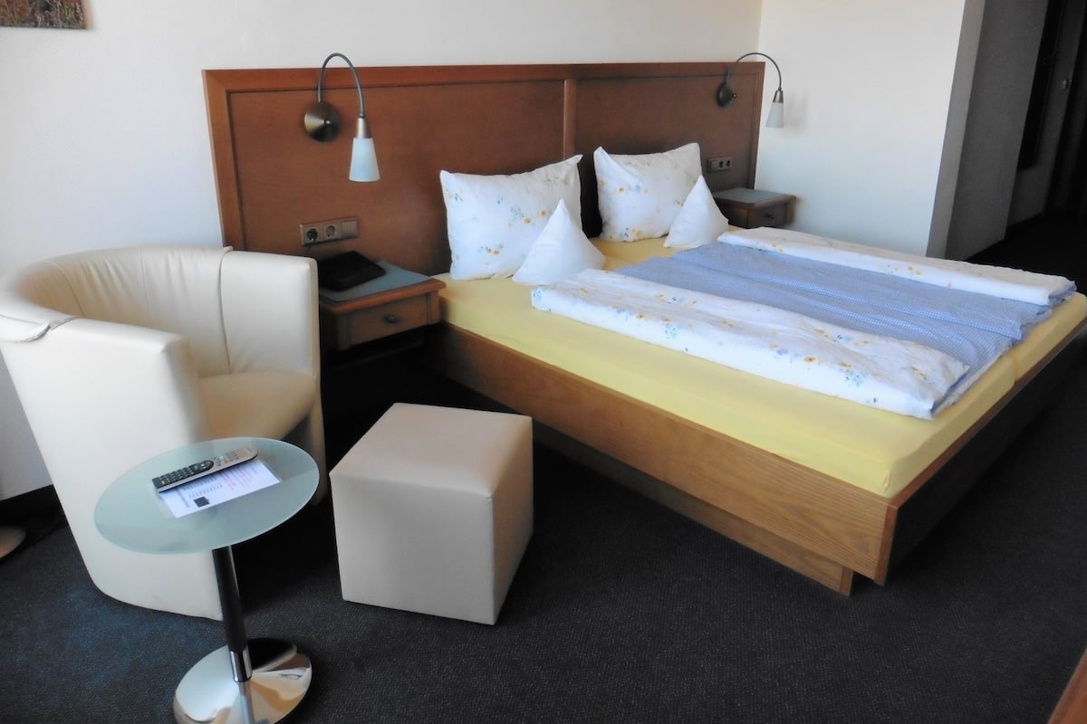 Desk, free cots/infant beds, free WiFi, bed sheets