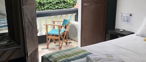 Chambre Double Deluxe, 1 grand lit, non-fumeurs | Balcon