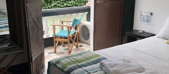 Hostal 1811 - Hostel