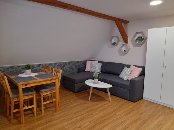 Classic-Apartment | Schreibtisch, kostenloses WLAN, Bettwäsche