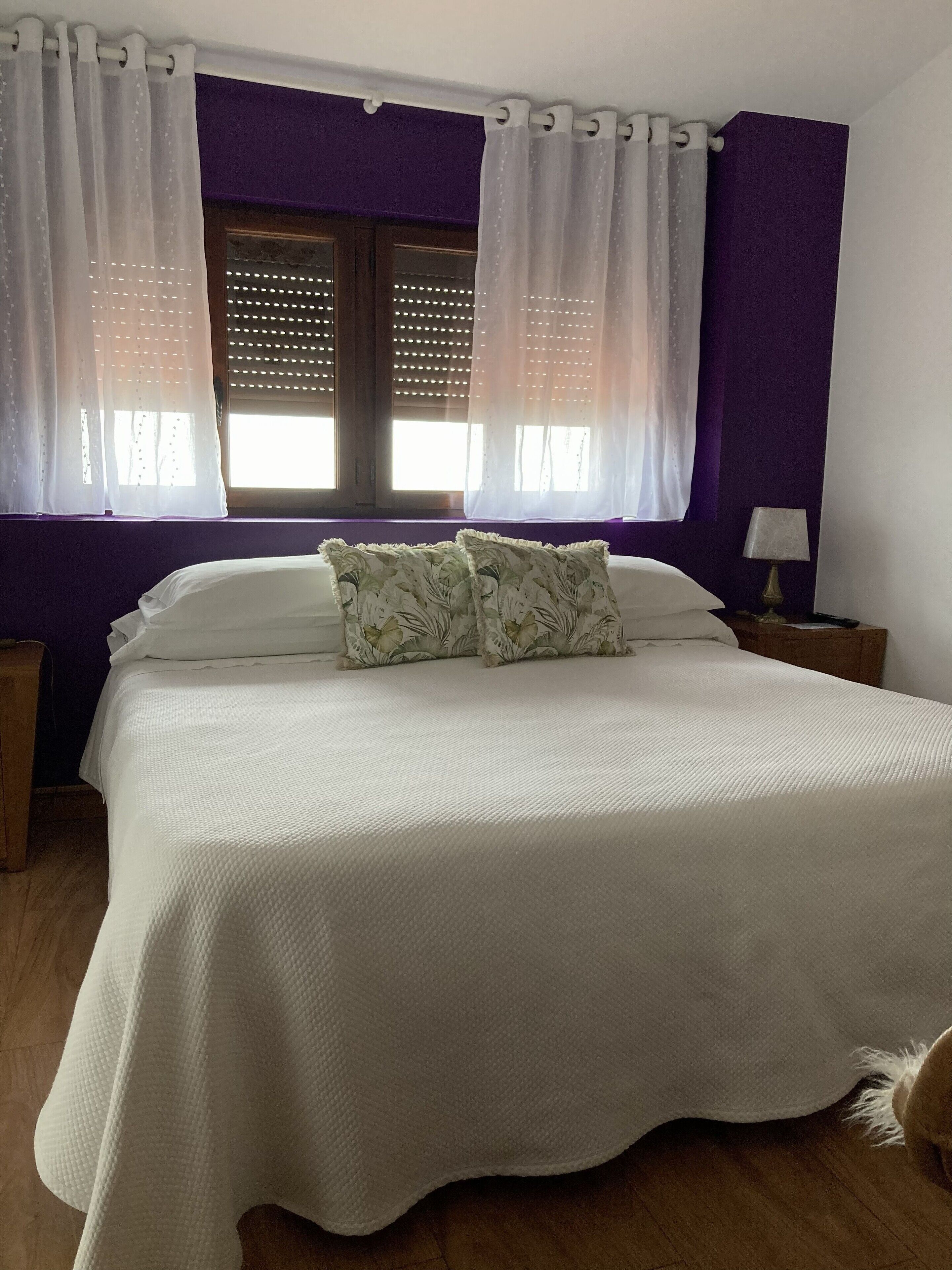 Kolmen hengen superior-huone | Minibaari, työpöytä, pimennysverhot, ilmainen Wi-Fi