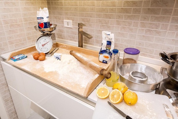 Frigorifero nell'area comune, bollitore elettrico