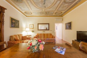 Apartment, 3 Schlafzimmer | Wohnzimmer | Flachbildfernseher, DVD-Player