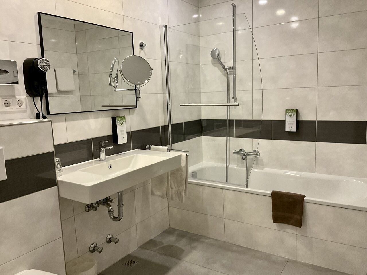 Comfort Double Room | Bathroom