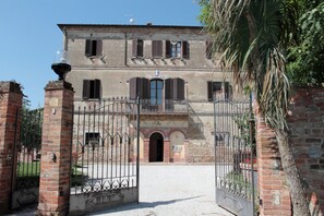 Property entrance - Agriturismo Le Stringaie (Montepulciano)