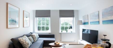 2 chambres, décoration personnalisée, ameublement personnalisé, bureau