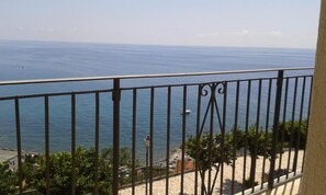 Balcony - Un Oblò sul Mare (San Lucido)