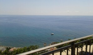 Beach - Un Oblò sul Mare (San Lucido)