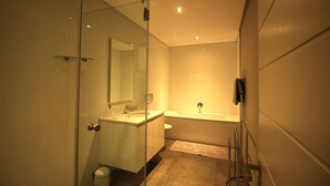 Unclassified image, 5 of 19, button - Sloane Square 7 (Cape Town)