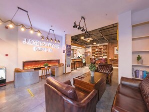 Lobby - James Joyce Coffetel Beijing Bird Nest National Co (Beijing)