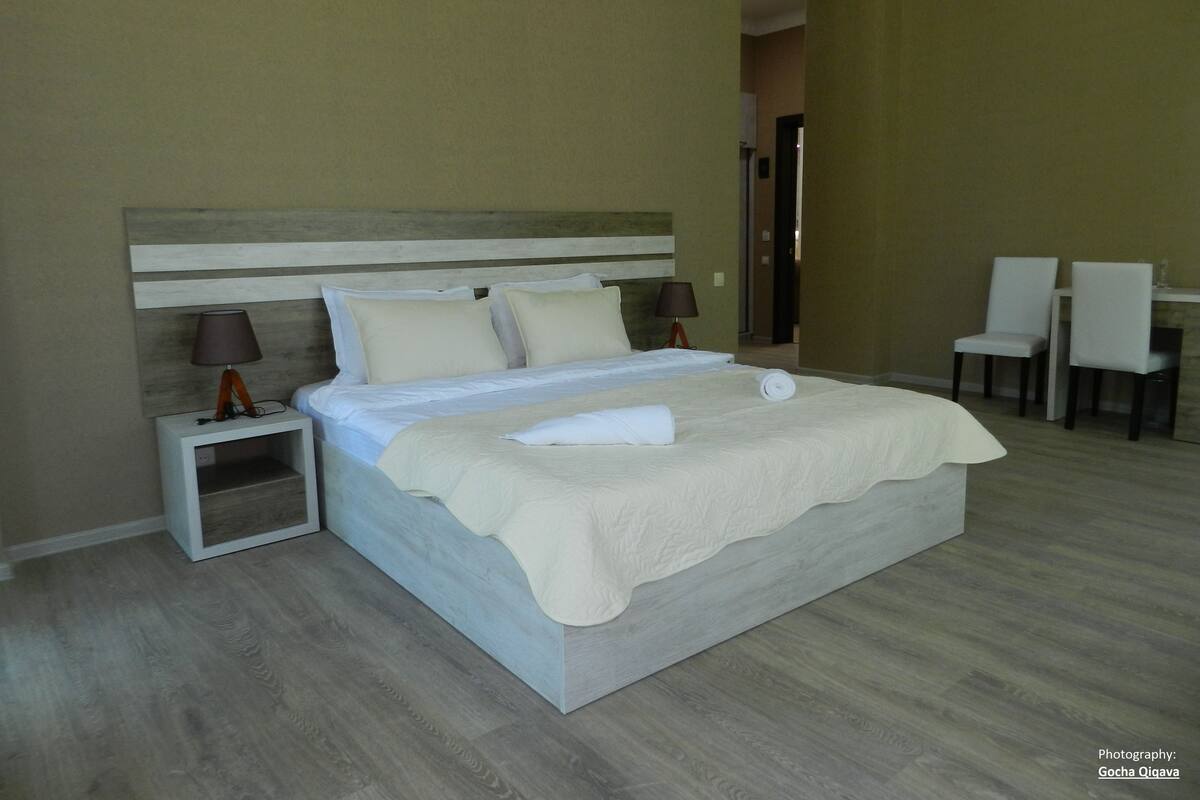 Egyptian cotton sheets, premium bedding, minibar, in-room safe