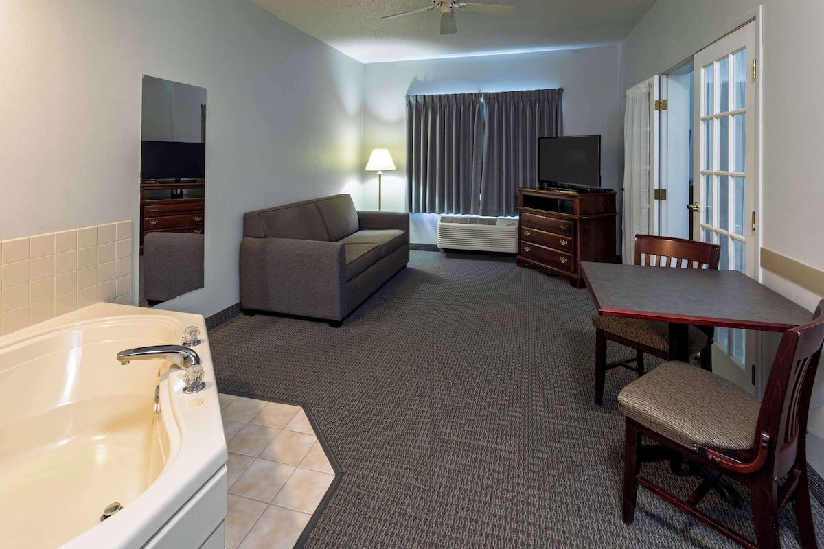 Juniorsvit | Strykjärn/strykbräda, gratis wi-fi och sängkläder