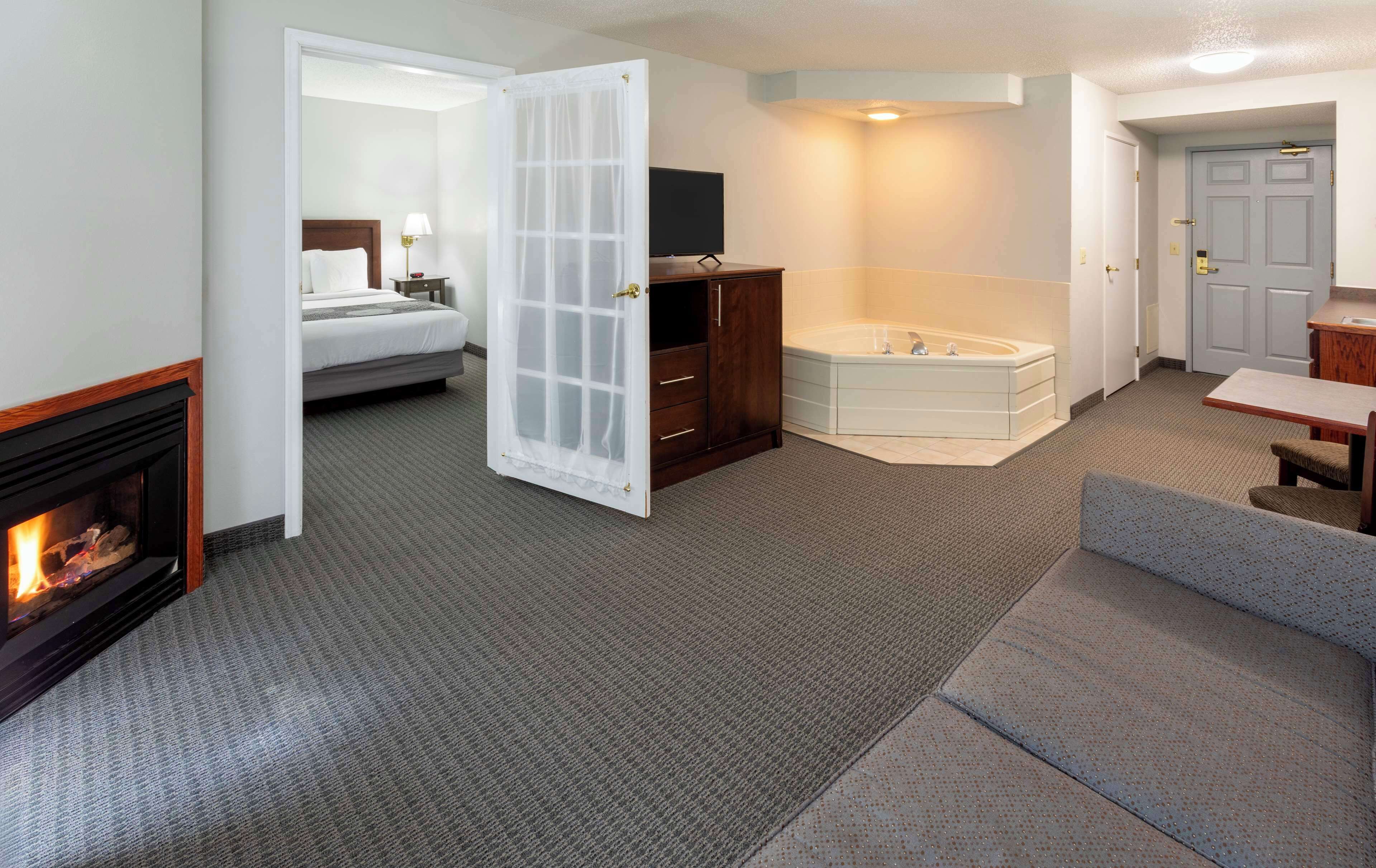 Executive-sviitti (Bridal) | Silitysrauta/-lauta, ilmainen Wi-Fi, vuodevaatteet