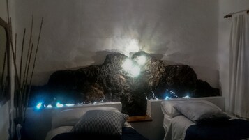 Tabla de planchar con plancha, wifi y acceso para silla de ruedas 