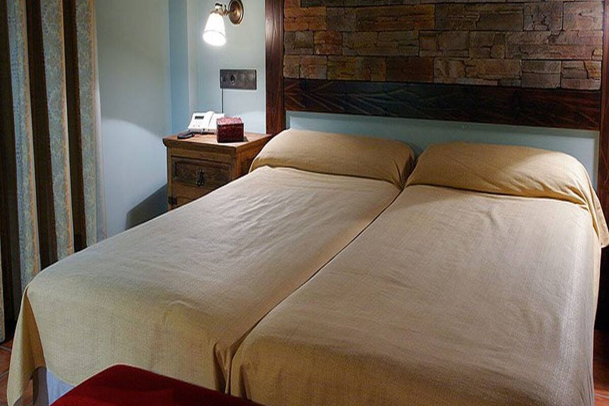 Soundproofing, cribs (free), rollaway beds (surcharge), WiFi (free)