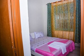 In-room safe, desk, iron/ironing board, free WiFi - Sweet Stay Guest House (Kigali)