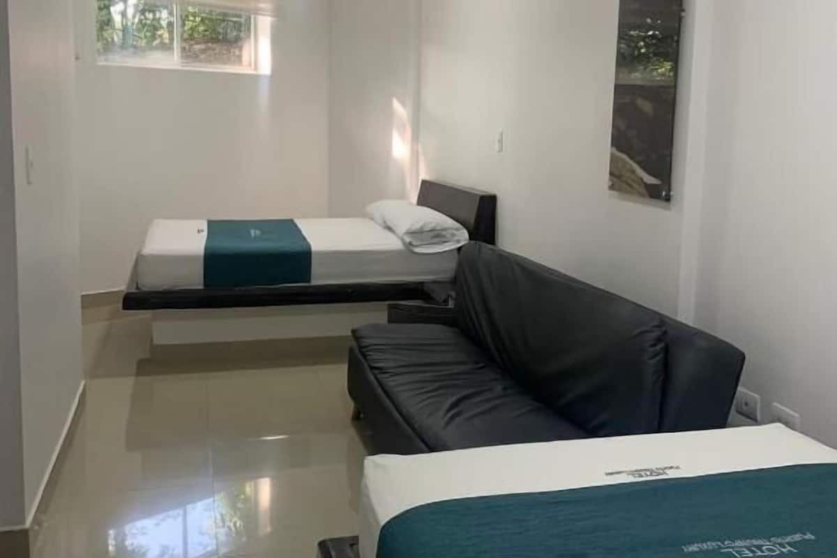 Basic Twin Room | Free WiFi